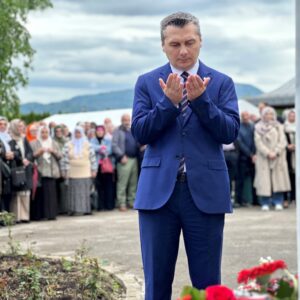 Ministar Dizdar prisustvovao kolektivnoj dženazi u Bratuncu