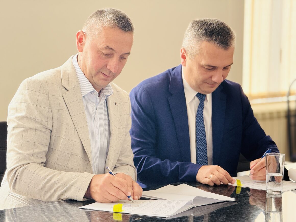 Podrška povratnicima u Ljubinju i Trebinju: Potpisani ugovori za izgradnju vodovoda i puteva
