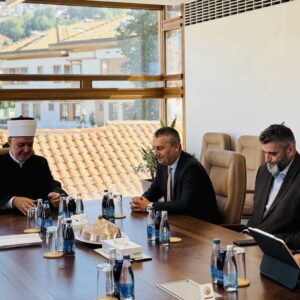 Reisul-ulema Kavazović, ministar Dizdar i direktor Suljagić o nastavku saradnje u podršci Memorijalnom centru i povratničkim zajednicama