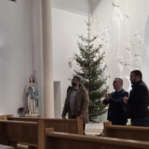 FEDERALNI MINISTAR NERIN DIZDAR U POSJETI POVRATNIČKIM ZAJEDNICAMA U ČAPLJINI FEDERALNI MINISTAR NERIN DIZDAR U POSJETI POVRATNIČKIM ZAJEDNICAMA U ČAPLJINI