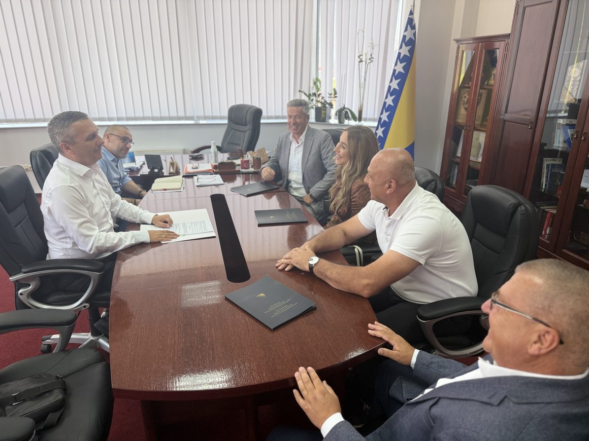 Uskoro asfaltiranje puta u povratničkim mjestima Međurječje – Karovići – Dubac u Čajniču