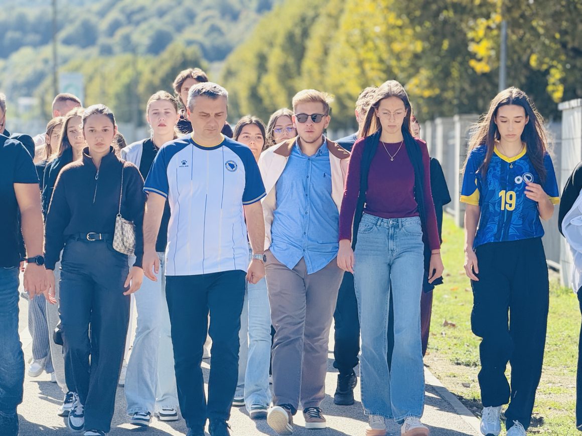 Dizdar poručio da djeca u Srebrenici neće biti kažnjavana zato što vole Bosnu i Hercegovinu
